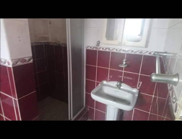 6 BEDROOM HOUSE FOR SALE IN OOS EINDE